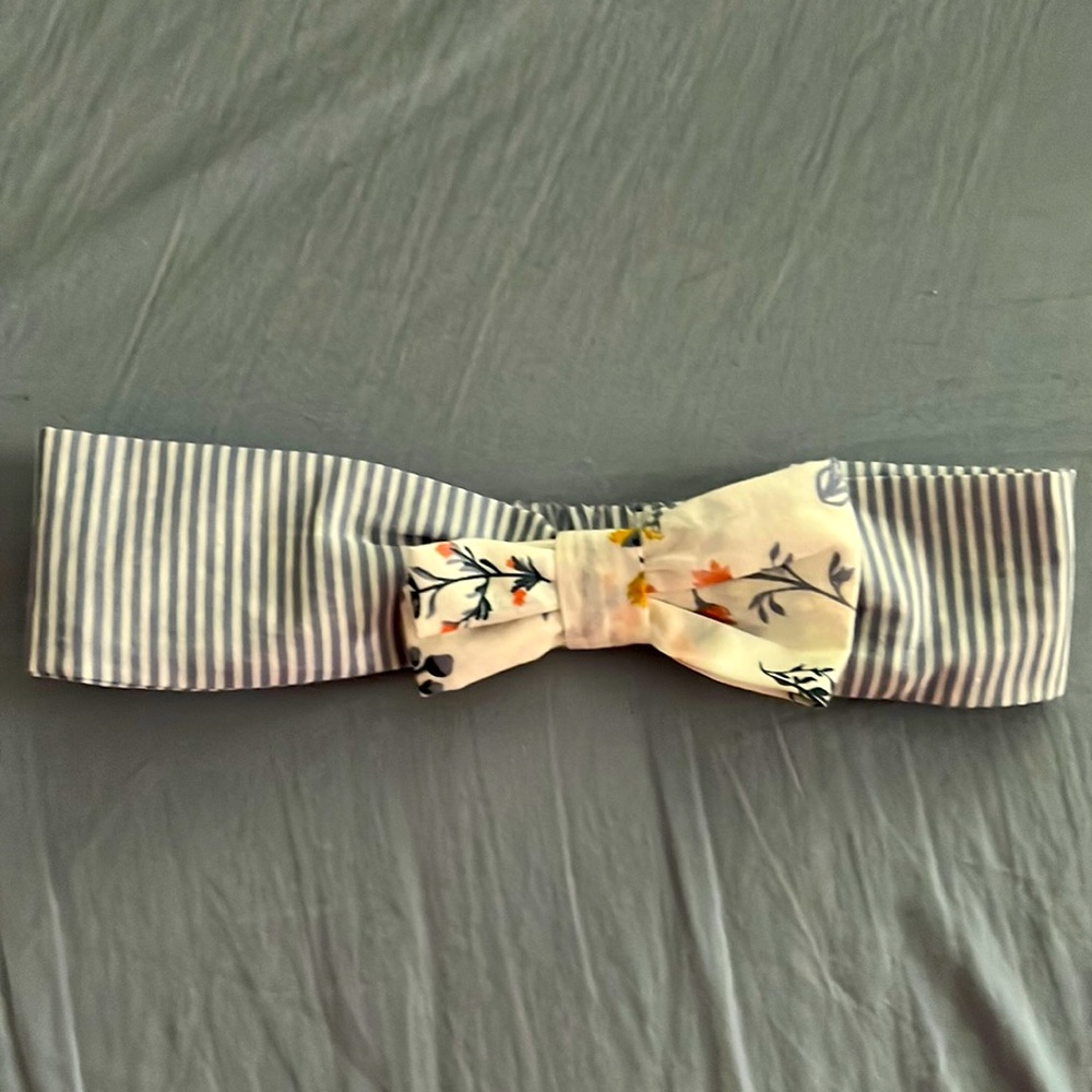 Cute headband for 6 to 12 months check other listing 4 the outfit!